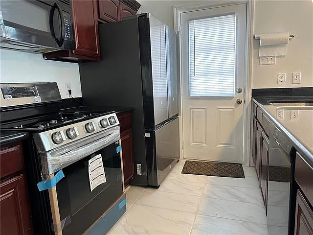404 Polk St — Photo 4