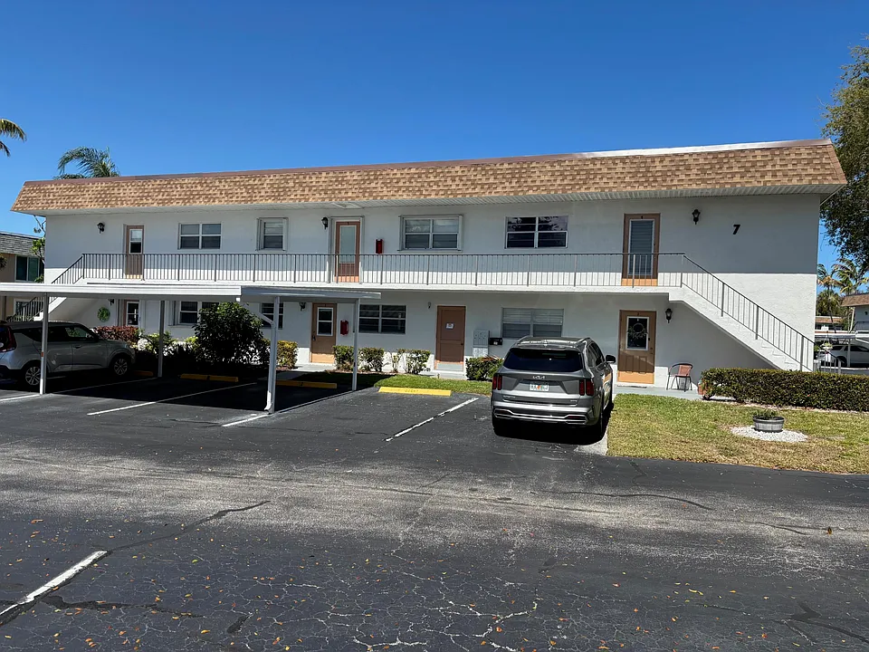 2950 SE Ocean Blvd #7-5