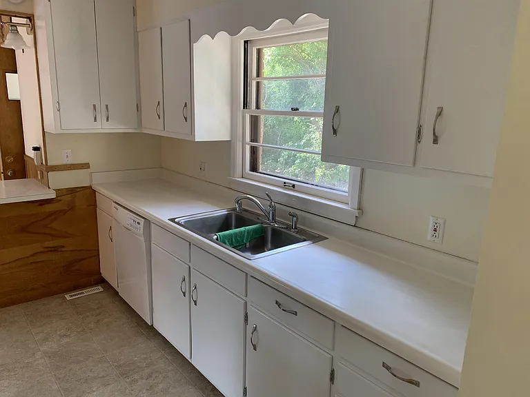 Kitchen with Dishwasher