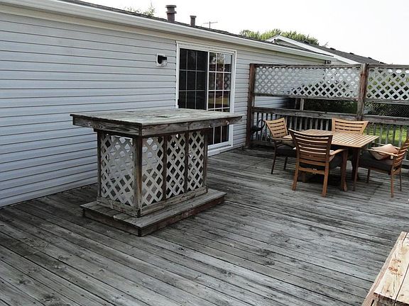 3rd image of 2662 East Dr