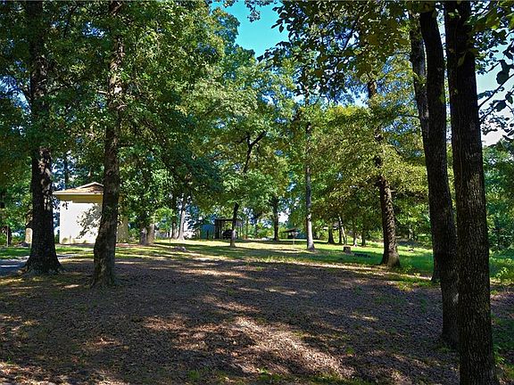 4th image of 116 County Road 4842