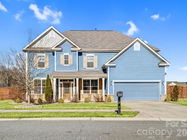 797 Oak Manor Dr SE, Concord, NC 28025