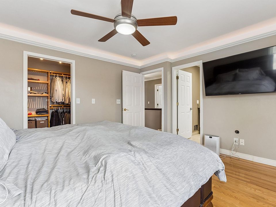 45590 Jefferson Ave, photo 27