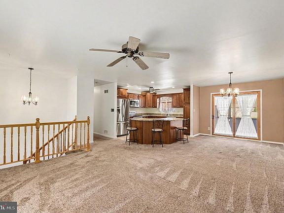 4th image of 804 White Ave