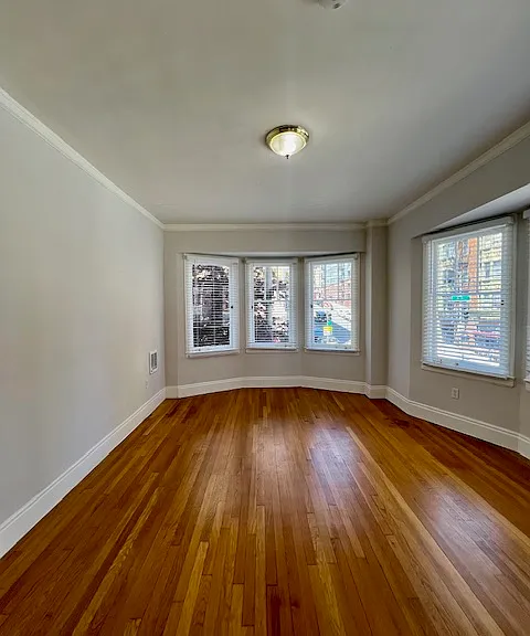 757 Leavenworth — Photo 3