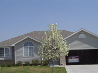 236 W Lombard Ct, Lincoln, NE 68521