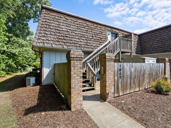 1647 Ocean Bay Dr, Virginia Beach, VA 23454
