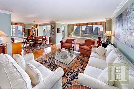 530 E 72nd St APT 5D photo 1