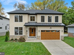 905 Ware St SW, Vienna, VA 22180