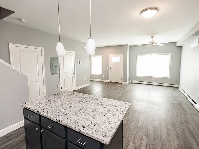 259 Stafford St — Photo 3