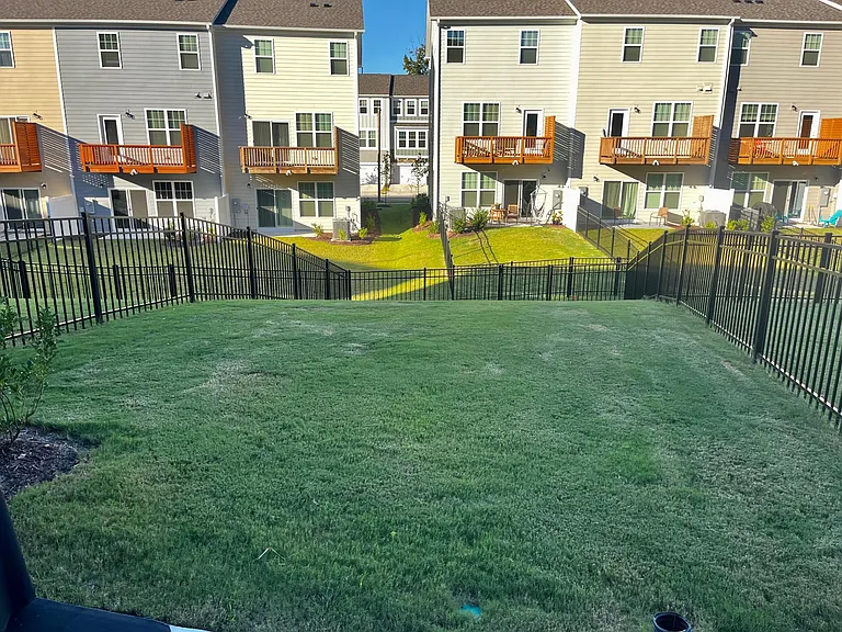 1114 Freeport Dr — Photo 37