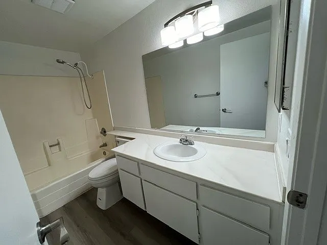Large downstairs bathroom
