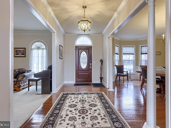 3rd image of 4972 Farmington Rd