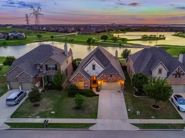 14729 Seventeen Lakes Blvd, Roanoke, TX 76262