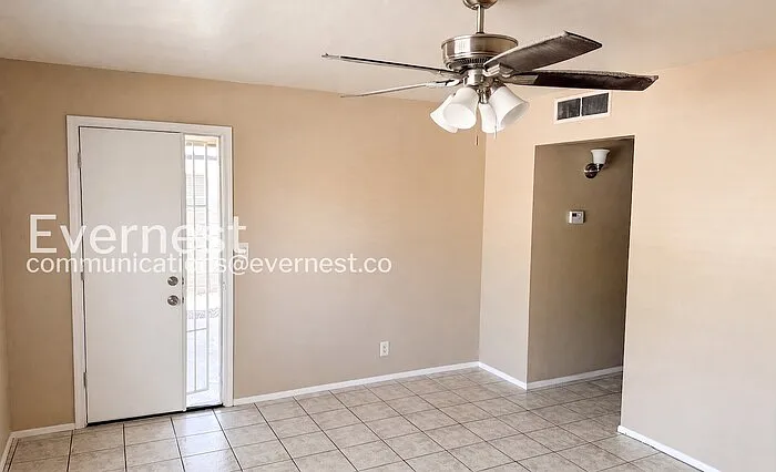 447 N Drew St E — Photo 6