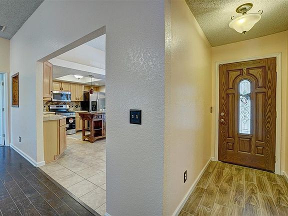 4th image of 16905 Cedarwood Dr
