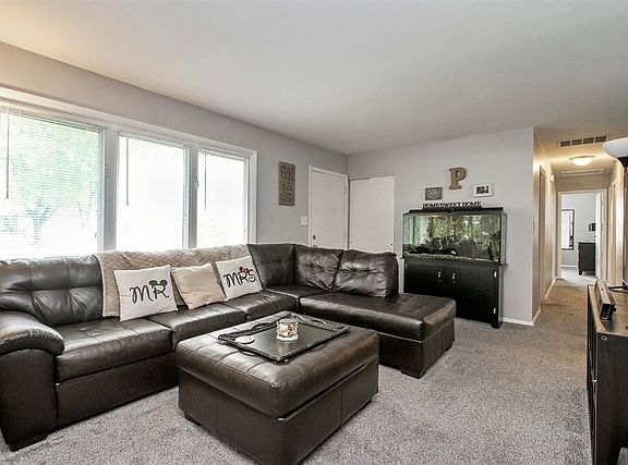 4th image of 45 Hilltop Dr