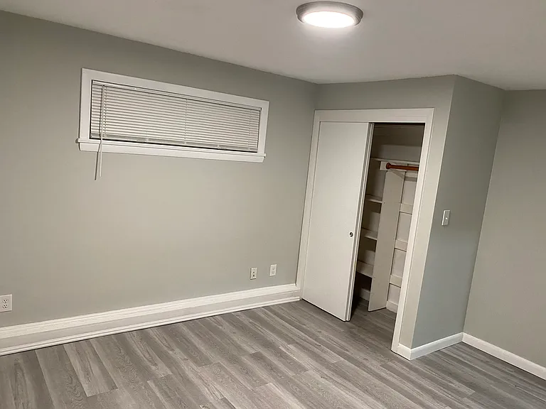 15 Lionel Ave — Photo 8