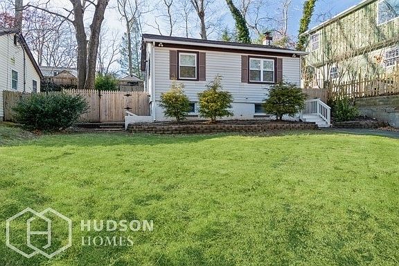 3rd image of 10 Iroquois Trl