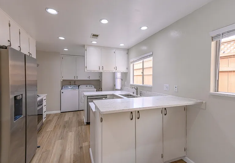 358 I Ave — Photo 9