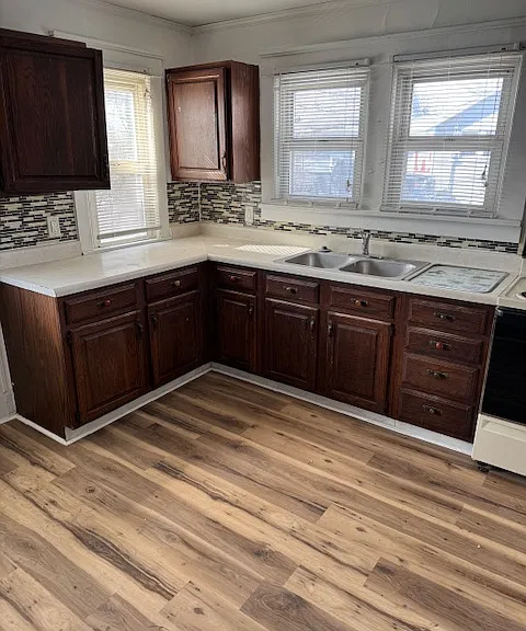 1415 W Jackson St — Photo 2