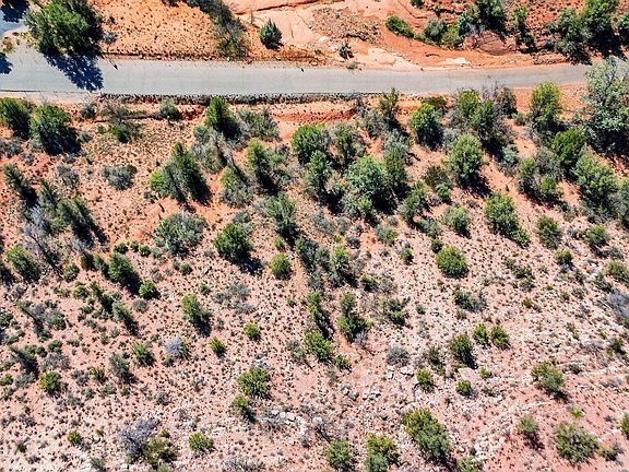 3rd image of 520 O'Beyond Rd