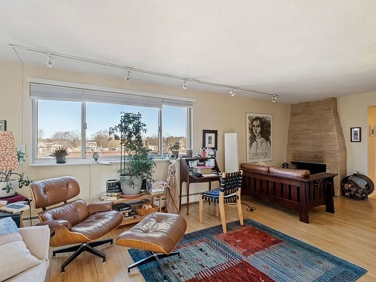 76 Garfield St #9 — Photo 2