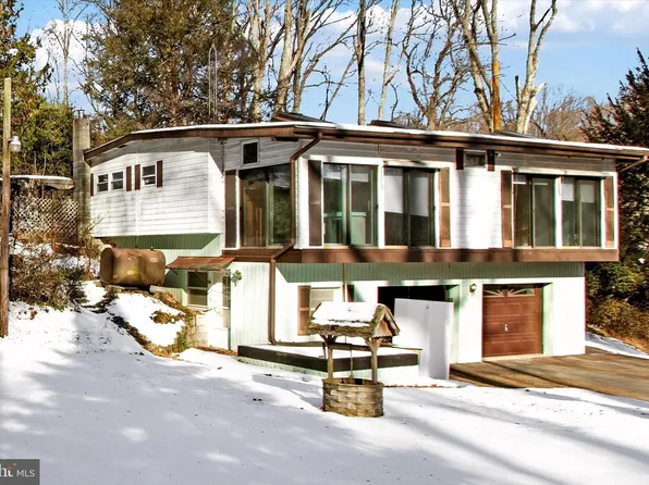 94 Pennypacker Rd, Mohnton, PA 19540