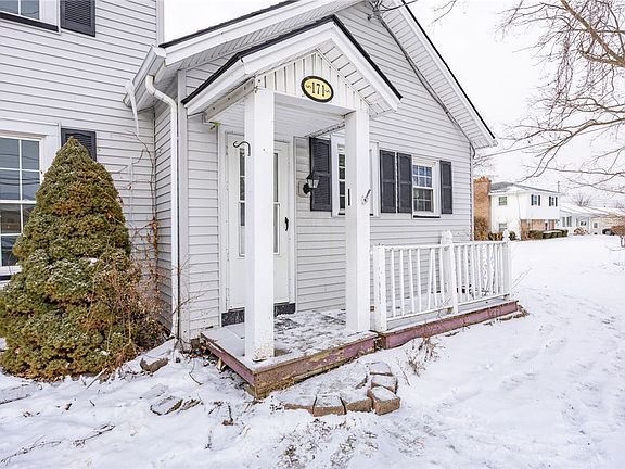 3rd image of 171 Island Cottage Rd