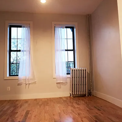 Rented by Nooklyn NYC LLC | media 34