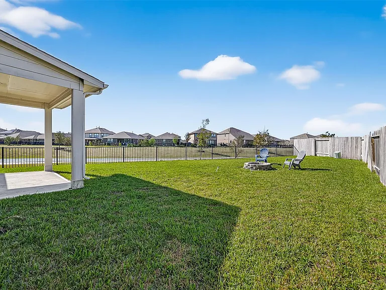1601 Darwin Cedar Dr — Photo 44