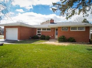 411 Brown St, Wauconda, IL 60084