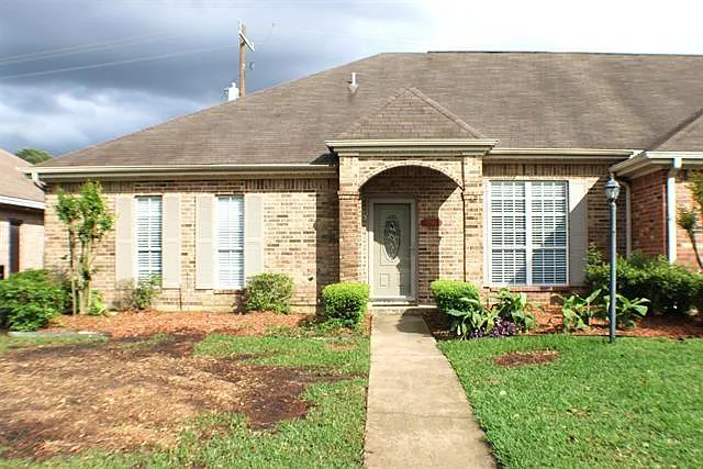 7745 Pecan Dr — Photo 1
