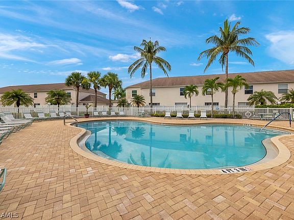 4th image of 3620 Pine Oak Cir APT 107