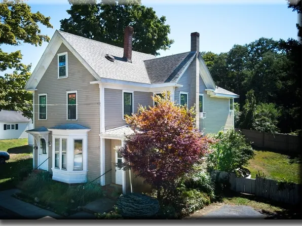 20 Thompson St, Amesbury, MA 01913