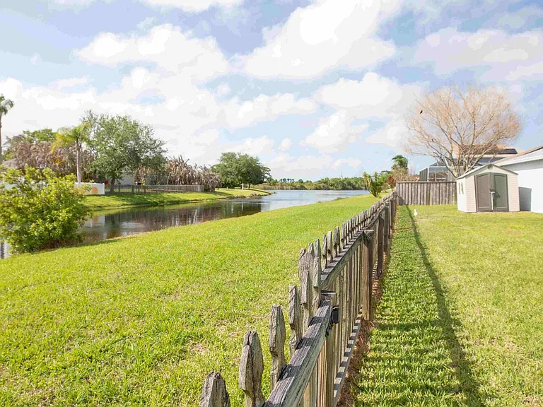3821 Long Leaf Dr — Photo 10