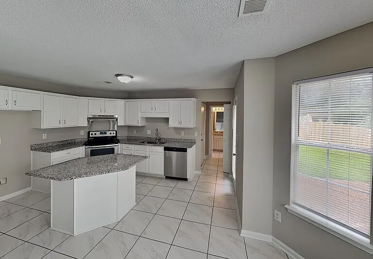 5657 Wolf Pack Dr — Photo 5