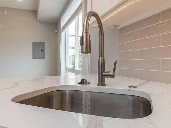 2nd image of 910 W Susquehanna Ave #2