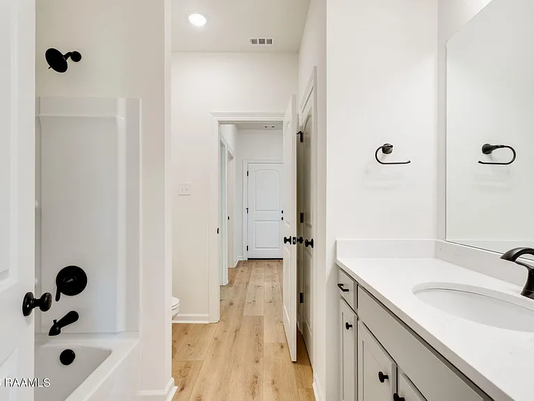 106 Dawson Ave — Photo 18