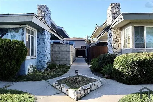 2709 W Rosecrans Ave — Photo 5