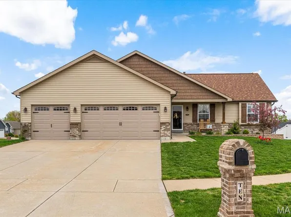 10 Sunset Pointe Ct, Wentzville, MO 63385