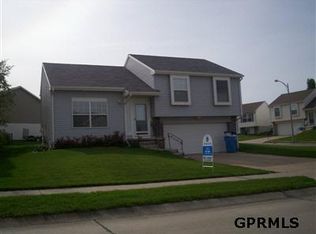 7885 Redick Ave, Omaha, NE 68134