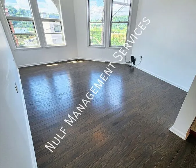 5170 Butler St #3 — Photo 6