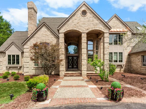 2086 Valleyview Dr, Ann Arbor, MI 48105