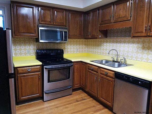5th image of 459 New Scotland Ave #2