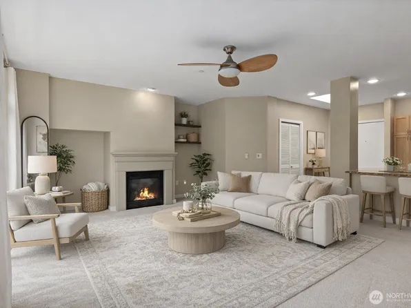 925 110th Avenue NE #PH05, Bellevue, WA 98004