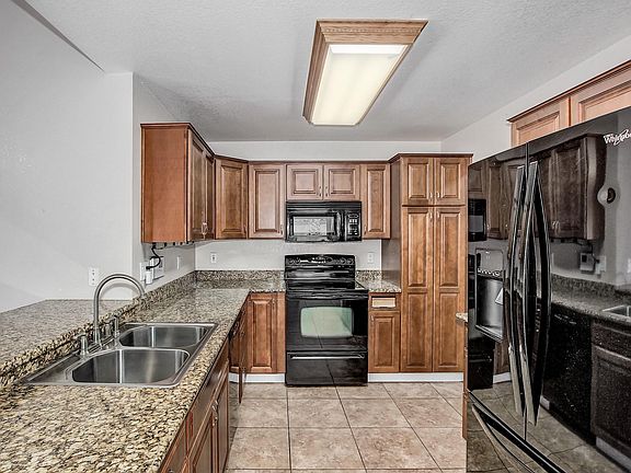 3rd image of 4141 N 108th Dr