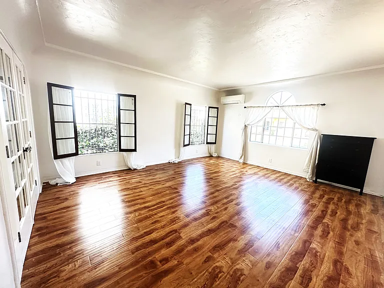 1607 S Sierra Bonita Ave — Photo 12