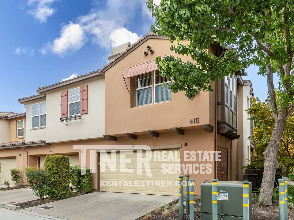 415 Anchor Ln #201