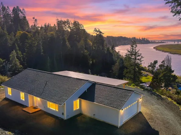 88362 Pederson Dr, Bandon, OR 97411